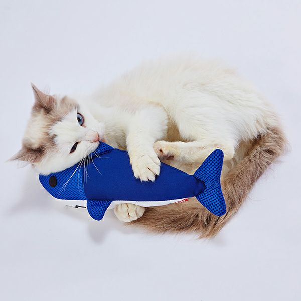 猫用おもちゃ らくらくデンタルTOY けりぐるみ サメ | ペティオ